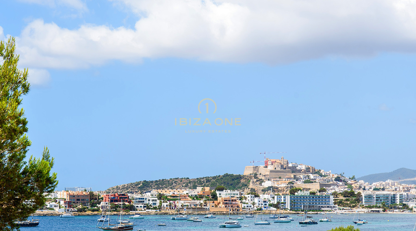 Appartement luxueux à Es Pouet avec vue sur la mer et Dalt Vila à vendre, Ibiza