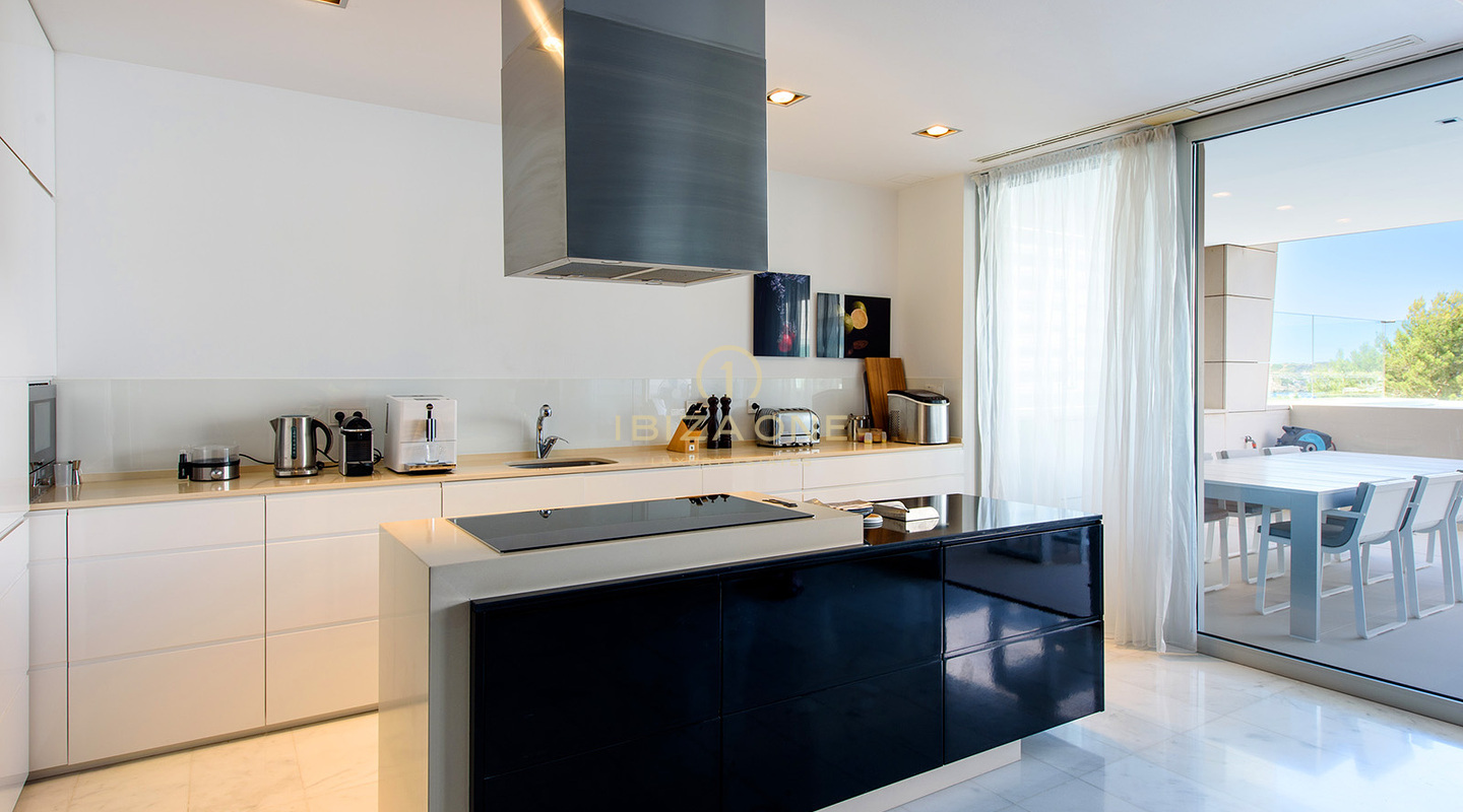 Luxuriöses Es Pouet-Apartment mit Meerblick und Blick auf Dalt Vila zu verkaufen, Ibiza