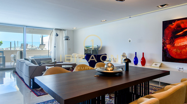 Lussuoso appartamento Es Pouet con vista mare e vista Dalt Vila in vendita, Ibiza