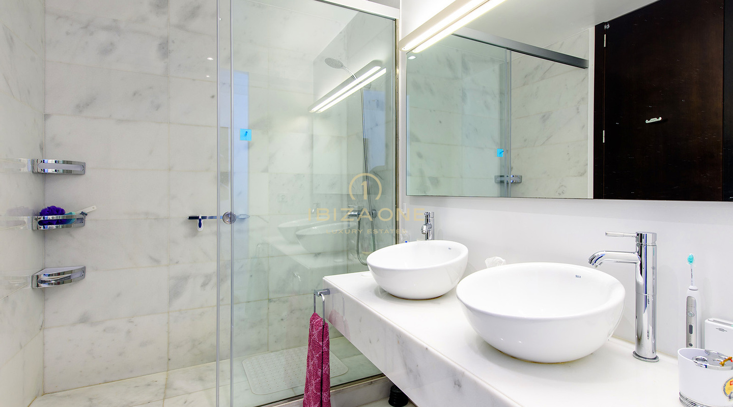 Luxuriöses Es Pouet-Apartment mit Meerblick und Blick auf Dalt Vila zu verkaufen, Ibiza