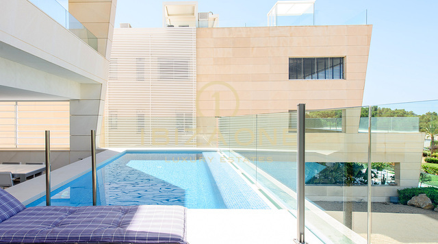 Luxuriöses Es Pouet-Apartment mit Meerblick und Blick auf Dalt Vila zu verkaufen, Ibiza