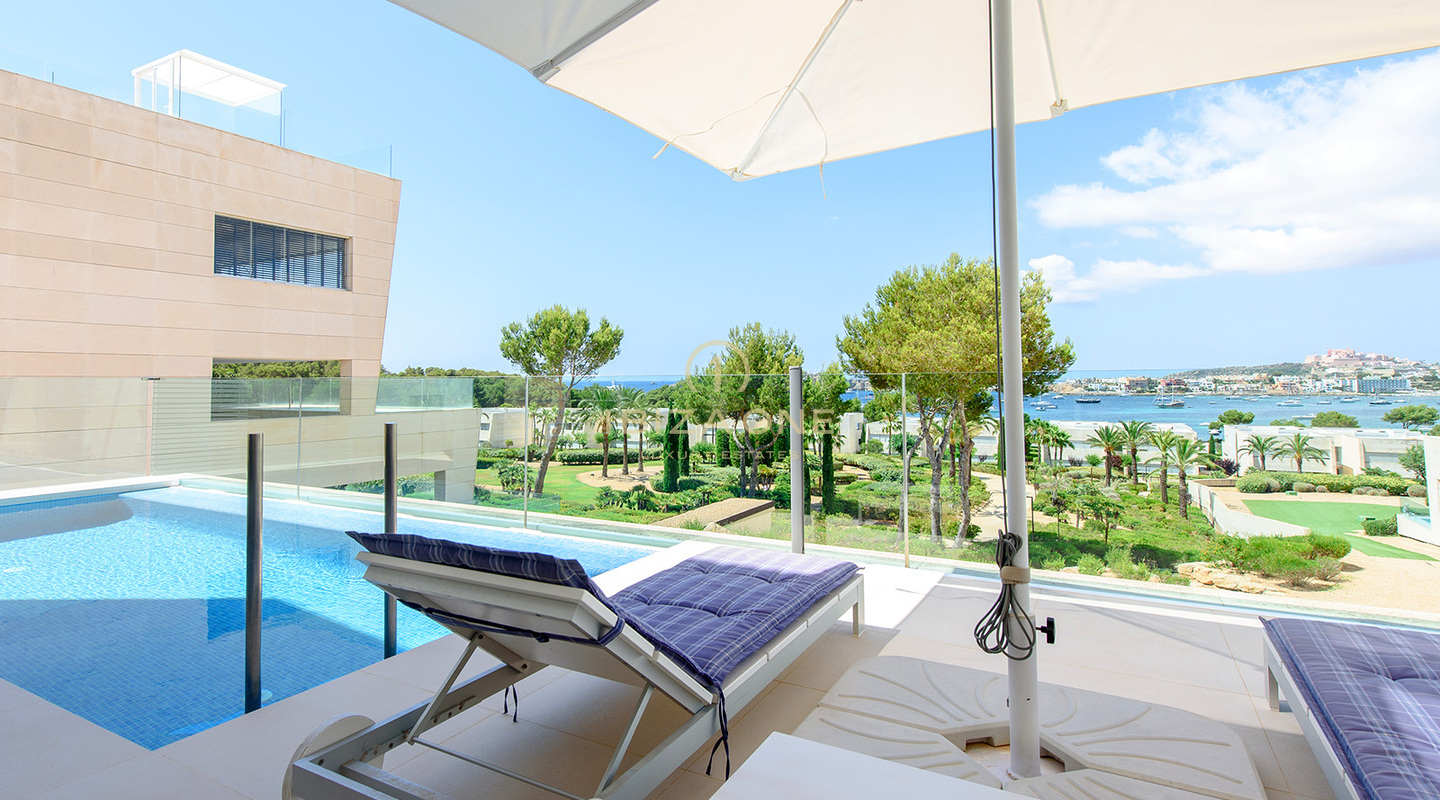 Lussuoso appartamento Es Pouet con vista mare e vista Dalt Vila in vendita, Ibiza