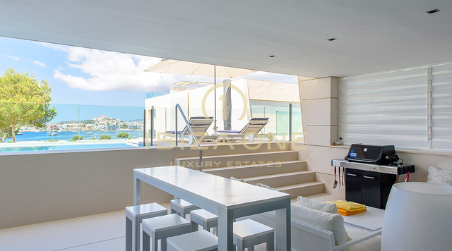 Luxuriöses Es Pouet-Apartment mit Meerblick und Blick auf Dalt Vila zu verkaufen, Ibiza