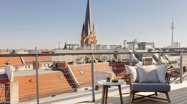 Voll ausgestattete Luxus-Penthouse-Wohnung mit angrenzendem Gästeapartment und atemberaubender Dachterrasse mit Blick auf die Golgatha-Kirche und den Fernsehturm in Berlin zu verkaufen, Deutschland