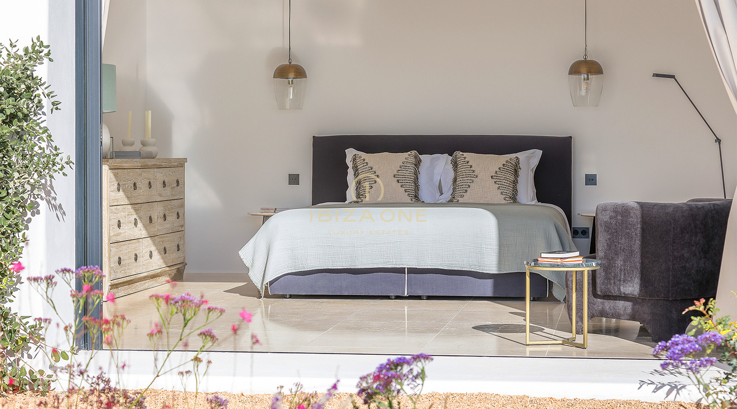 Ampia villa di lusso di nuova costruzione Blakstad-Design con vista sul mare e sul centro storico di Dalt Vila in vendita, Ibiza