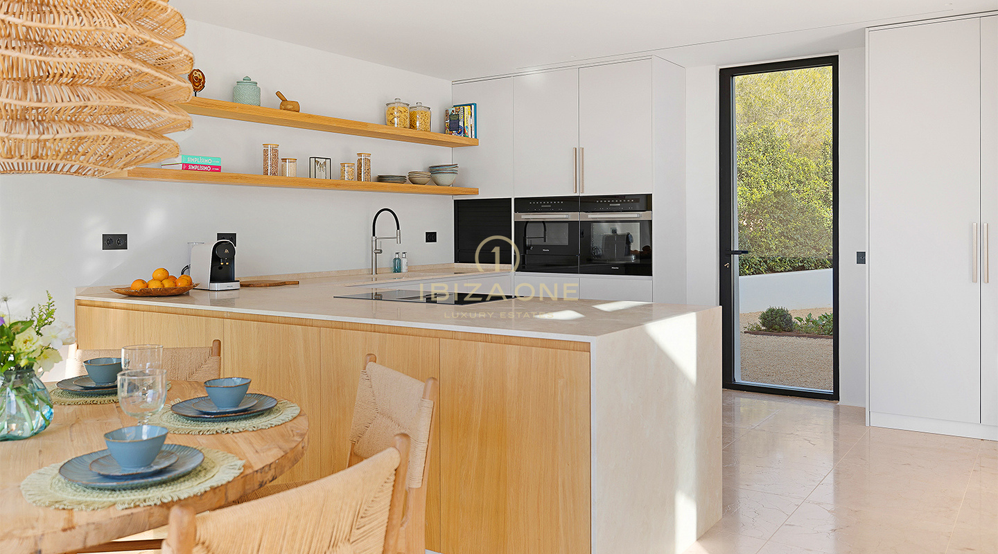 Ampia villa di lusso di nuova costruzione Blakstad-Design con vista sul mare e sul centro storico di Dalt Vila in vendita, Ibiza