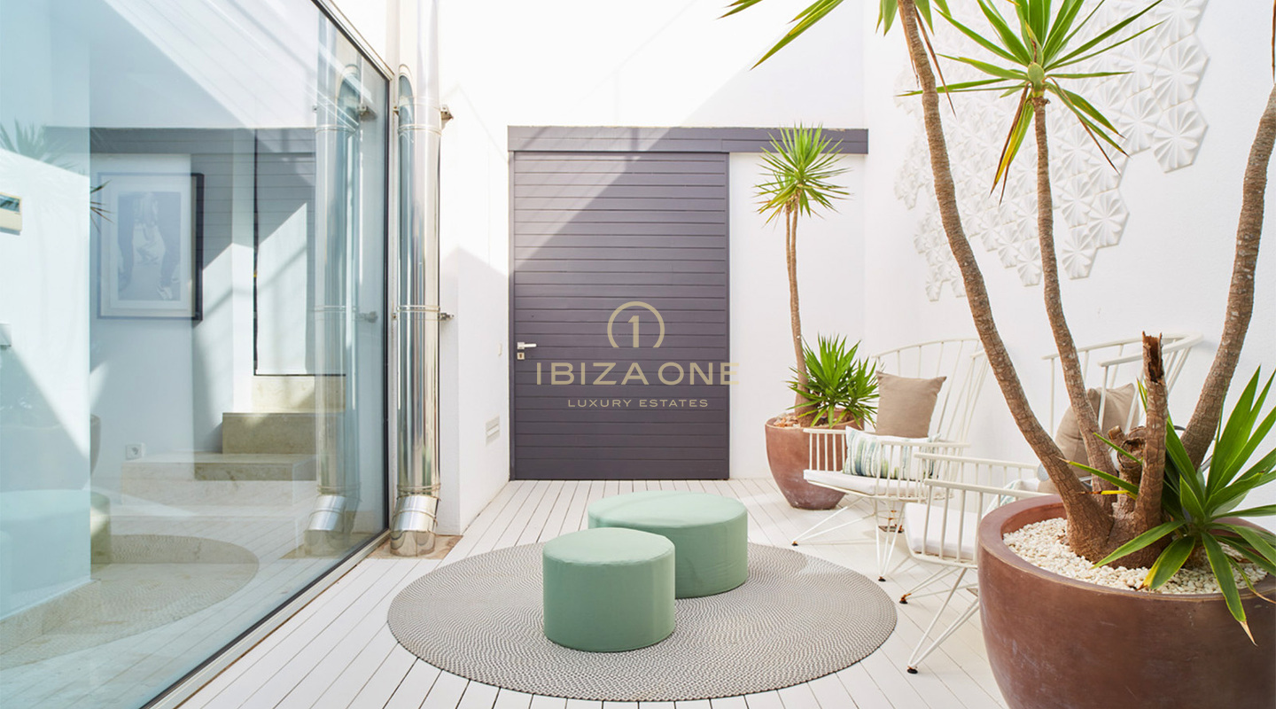 Maison de ville de luxe moderne clé en main à vendre à Illa Plana, Ibiza - Maison de ville de luxe moderne clé en main à louer à Illa Plana, Ibiza