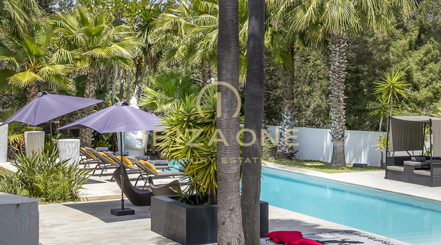 Moderna villa di lusso circondata da un giardino tropicale in vendita, Ibiza - Moderna villa di lusso circondata da un giardino tropicale in affitto, Ibiza