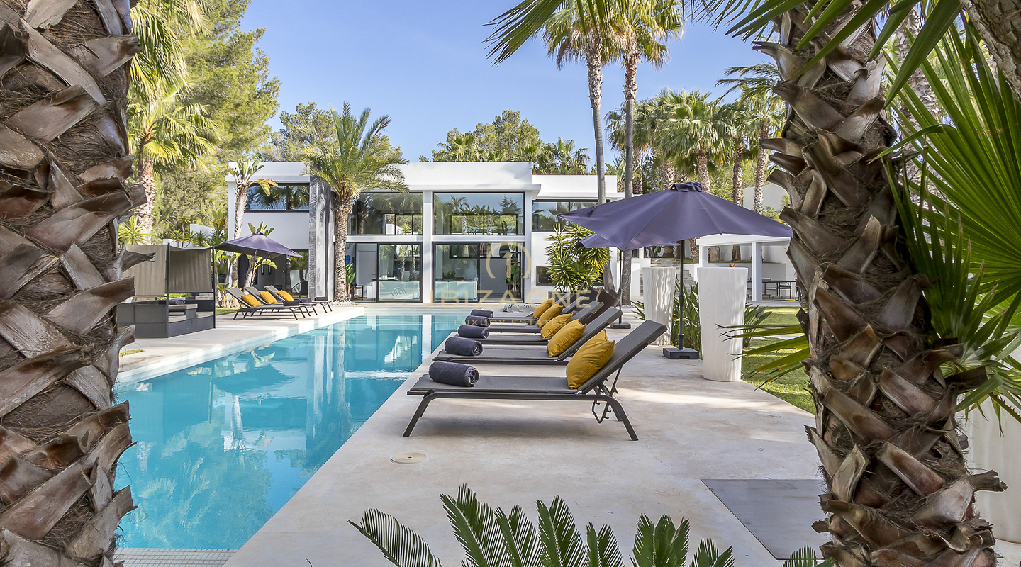 Villa de luxe moderne entourée d'un jardin tropical à vendre, Ibiza - Villa de luxe moderne entourée d'un jardin tropical à louer, Ibiza