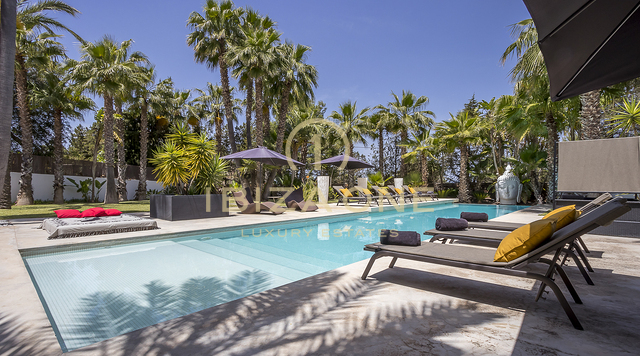 Moderne luxe villa omgeven door een tropische tuin te koop, Ibiza - Moderne luxe villa omgeven door een tropische tuin te huur, Ibiza