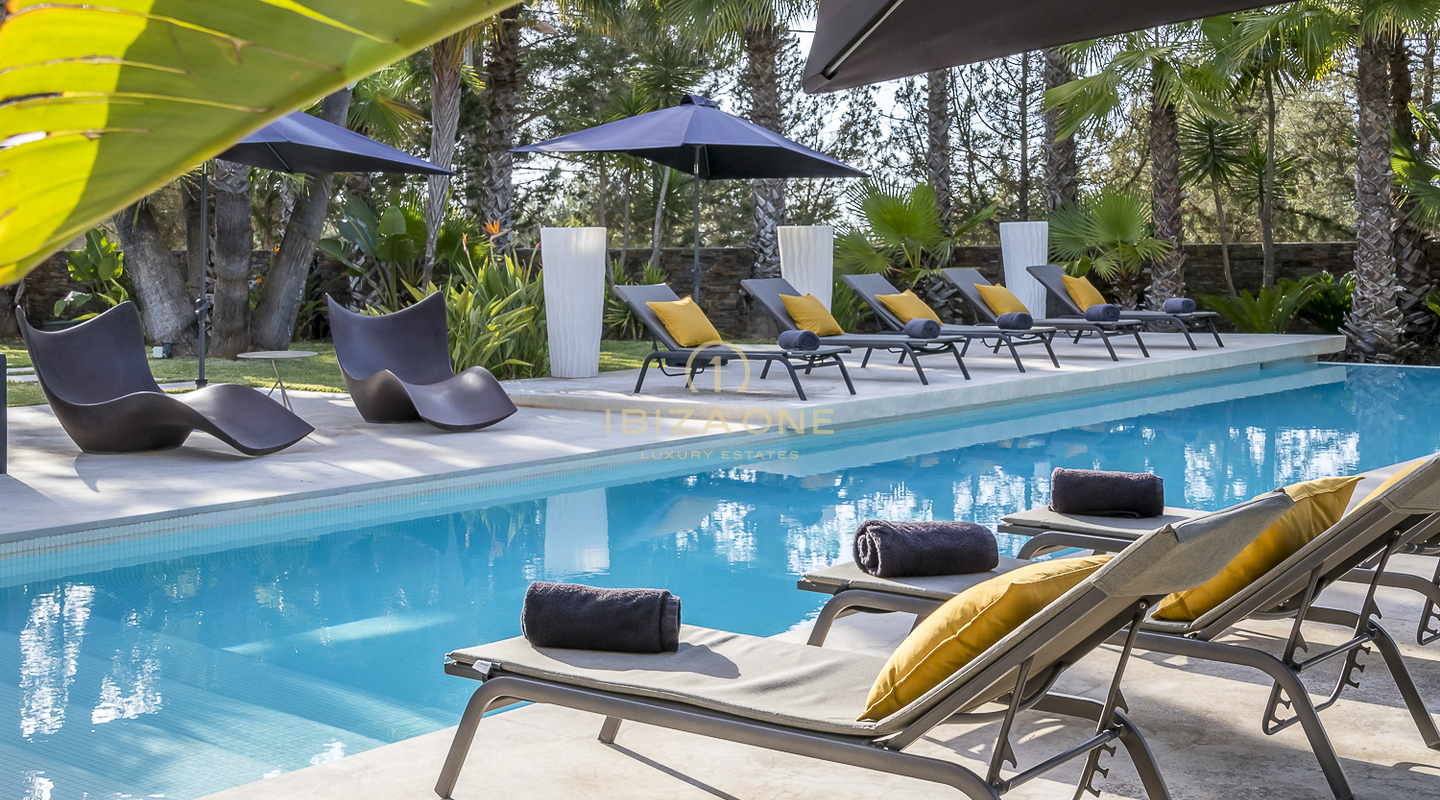Villa de luxe moderne entourée d'un jardin tropical à vendre, Ibiza - Villa de luxe moderne entourée d'un jardin tropical à louer, Ibiza