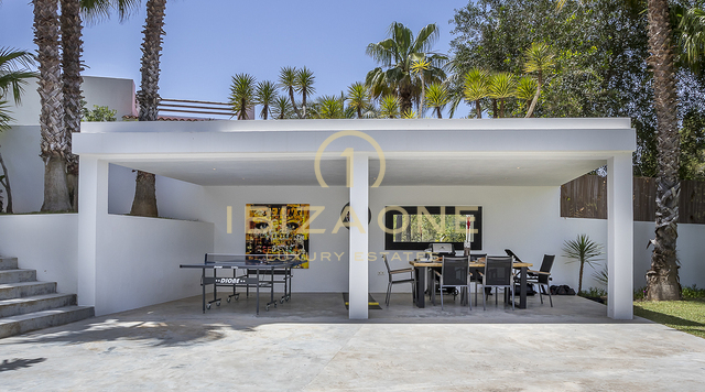Moderna villa di lusso circondata da un giardino tropicale in vendita, Ibiza - Moderna villa di lusso circondata da un giardino tropicale in affitto, Ibiza