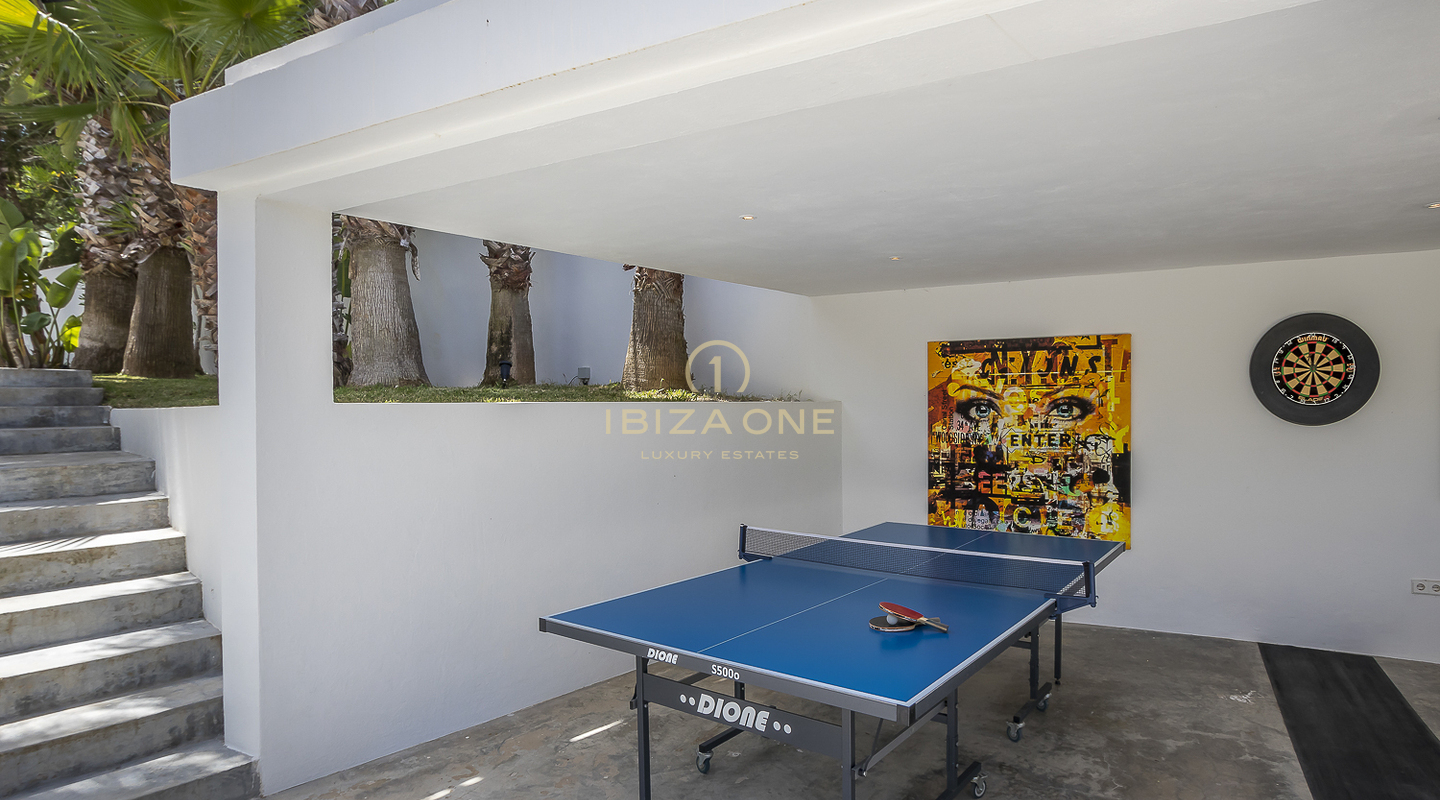 Villa de luxe moderne entourée d'un jardin tropical à vendre, Ibiza - Villa de luxe moderne entourée d'un jardin tropical à louer, Ibiza