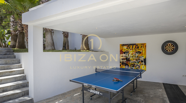 Moderna villa di lusso circondata da un giardino tropicale in vendita, Ibiza - Moderna villa di lusso circondata da un giardino tropicale in affitto, Ibiza