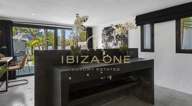Modern luxury villa surrounded by a tropical garden for sale, Ibiza - Modern luxury villa surrounded by a tropical garden for rent, Ibiza