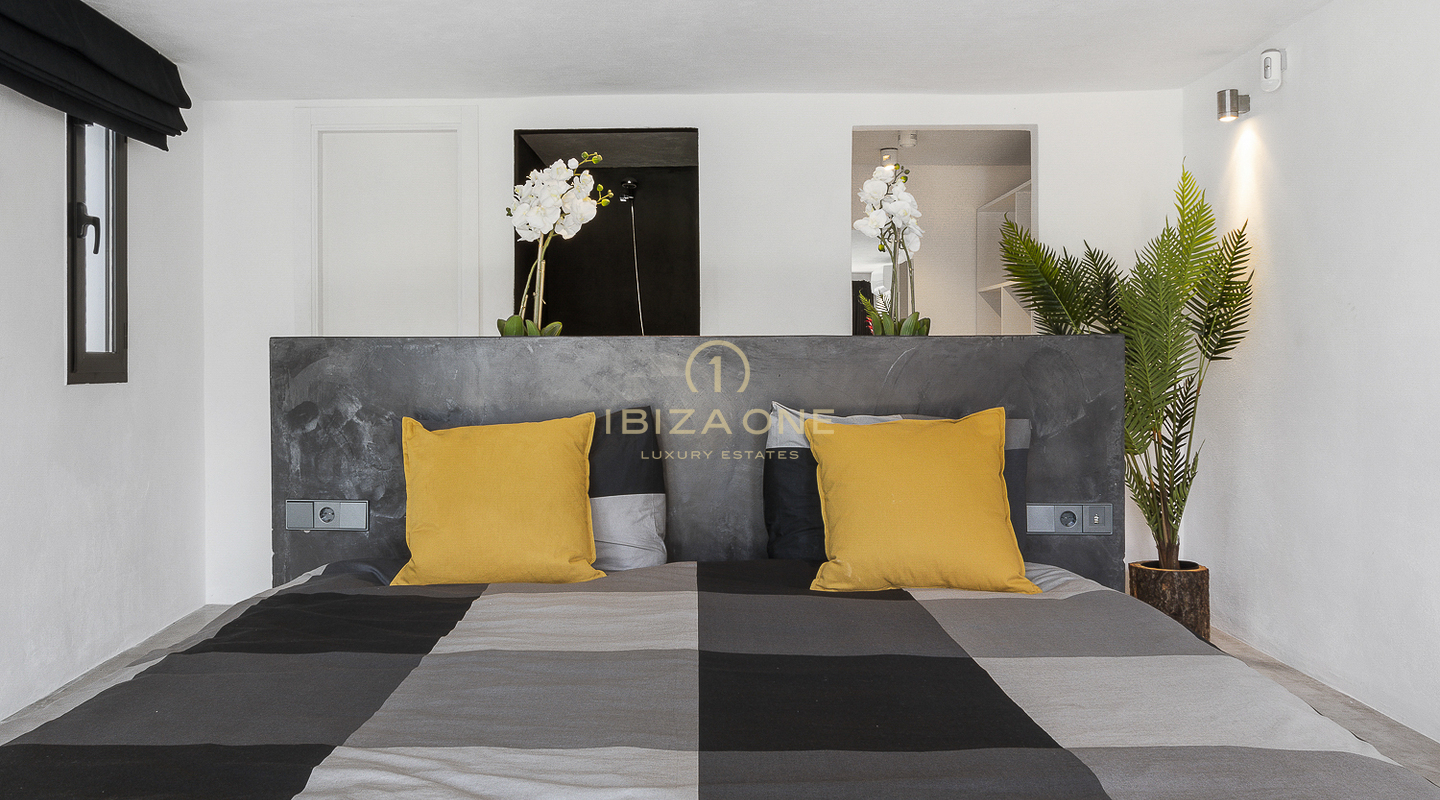 Moderne luxe villa omgeven door een tropische tuin te koop, Ibiza - Moderne luxe villa omgeven door een tropische tuin te huur, Ibiza