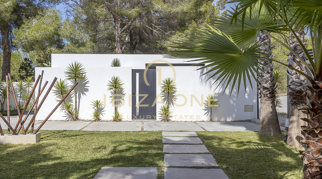 Moderna villa di lusso circondata da un giardino tropicale in vendita, Ibiza - Moderna villa di lusso circondata da un giardino tropicale in affitto, Ibiza