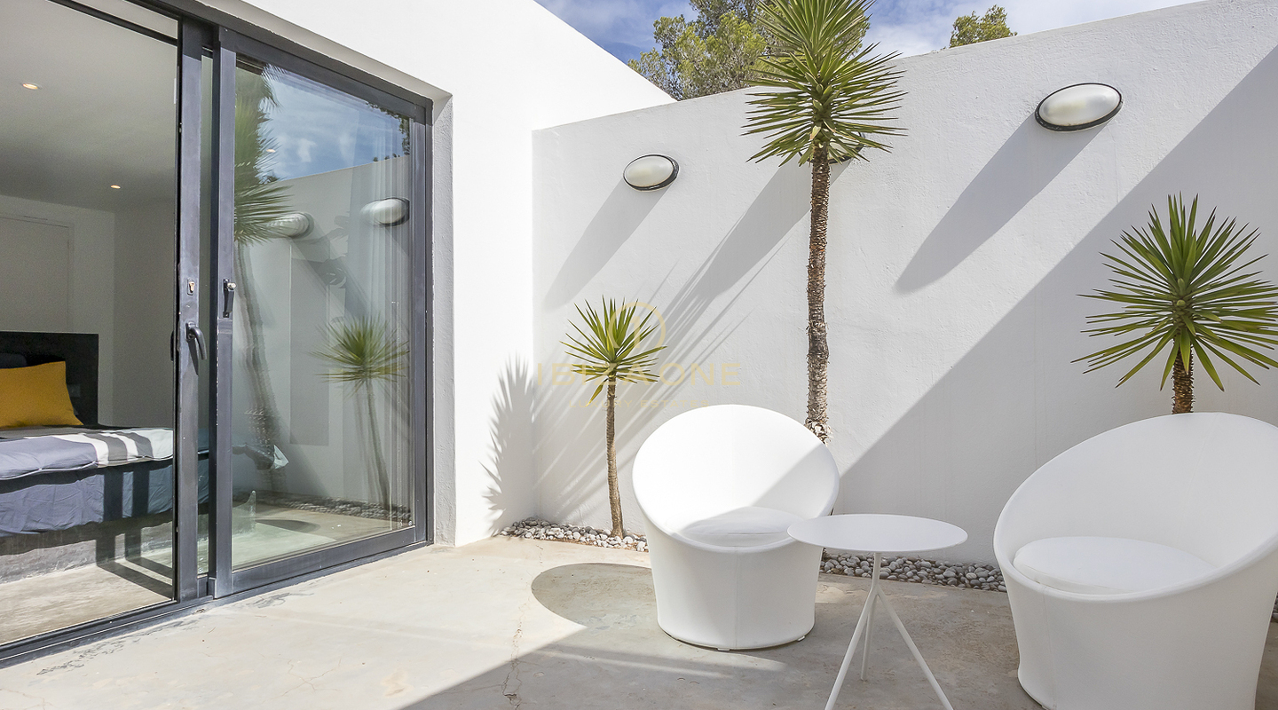 Moderne luxe villa omgeven door een tropische tuin te koop, Ibiza - Moderne luxe villa omgeven door een tropische tuin te huur, Ibiza
