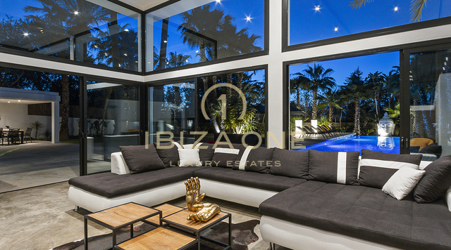 Moderna villa di lusso circondata da un giardino tropicale in vendita, Ibiza - Moderna villa di lusso circondata da un giardino tropicale in affitto, Ibiza