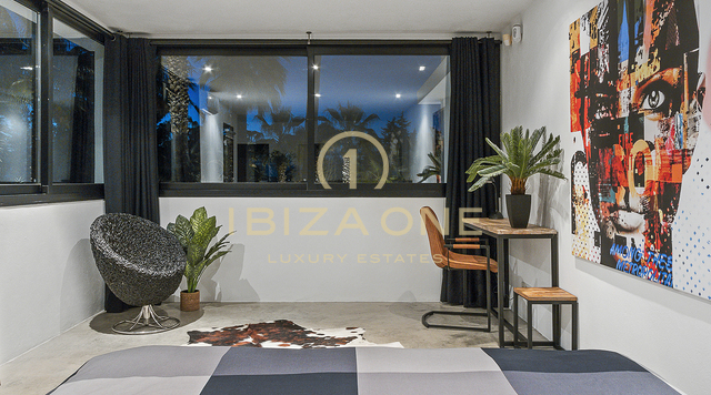 Moderne luxe villa omgeven door een tropische tuin te koop, Ibiza - Moderne luxe villa omgeven door een tropische tuin te huur, Ibiza
