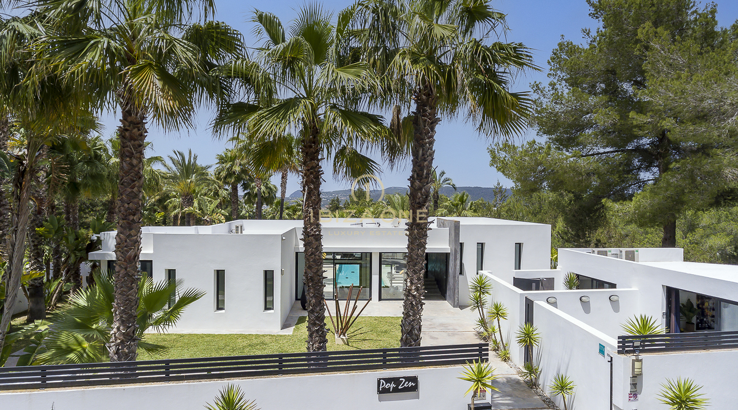 Moderne luxe villa omgeven door een tropische tuin te koop, Ibiza - Moderne luxe villa omgeven door een tropische tuin te huur, Ibiza