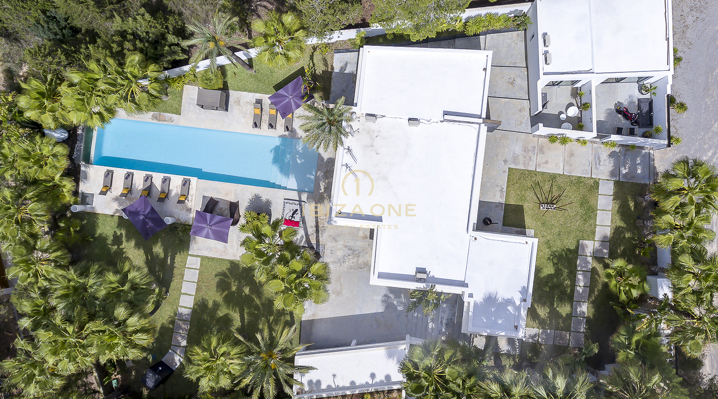 Moderne luxe villa omgeven door een tropische tuin te koop, Ibiza - Moderne luxe villa omgeven door een tropische tuin te huur, Ibiza