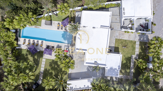 Moderne Luxusvilla umgeben von einem tropischen Garten zu verkaufen, Ibiza – Moderne Luxusvilla umgeben von einem tropischen Garten zu vermieten, Ibiza