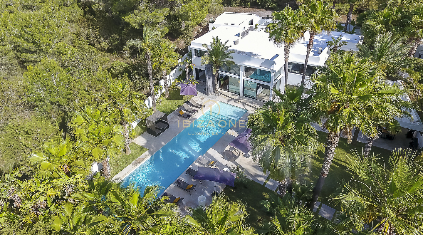 Moderne luxe villa omgeven door een tropische tuin te koop, Ibiza - Moderne luxe villa omgeven door een tropische tuin te huur, Ibiza