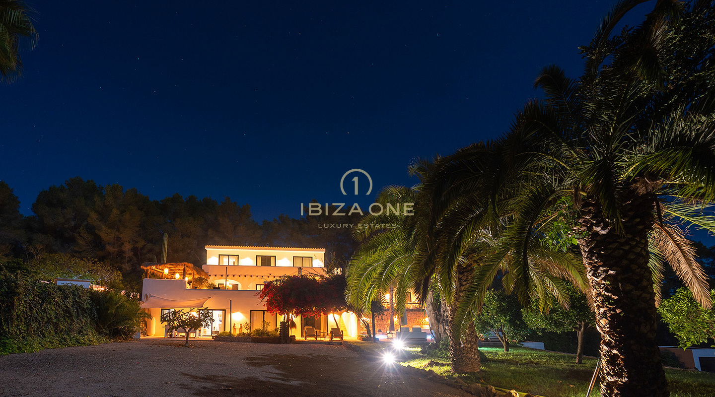 Bellissima finca di lusso a Ibiza immersa nella natura con un progetto Blakstad in vendita, Ibiza - Bellissima finca di lusso a Ibiza immersa nella natura con un progetto Blakstad in affitto, Ibiza