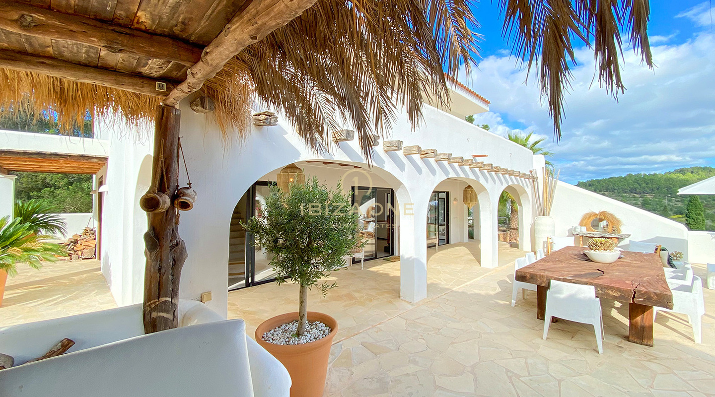 Prachtige luxe Ibiza finca omgeven door de natuur met een Blakstad project te koop, Ibiza - Prachtige luxe Ibiza finca omgeven door de natuur met een Blakstad project te huur, Ibiza