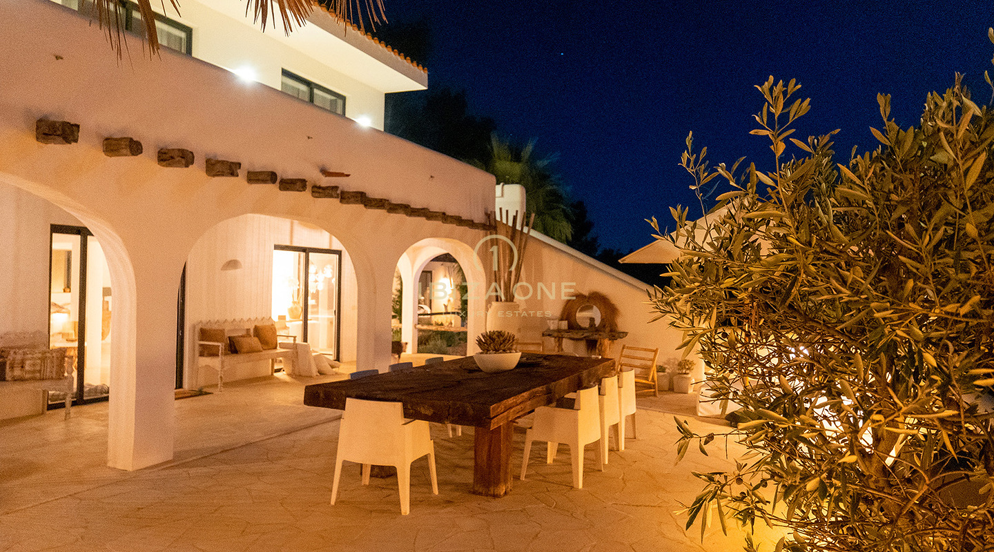 Prachtige luxe Ibiza finca omgeven door de natuur met een Blakstad project te koop, Ibiza - Prachtige luxe Ibiza finca omgeven door de natuur met een Blakstad project te huur, Ibiza
