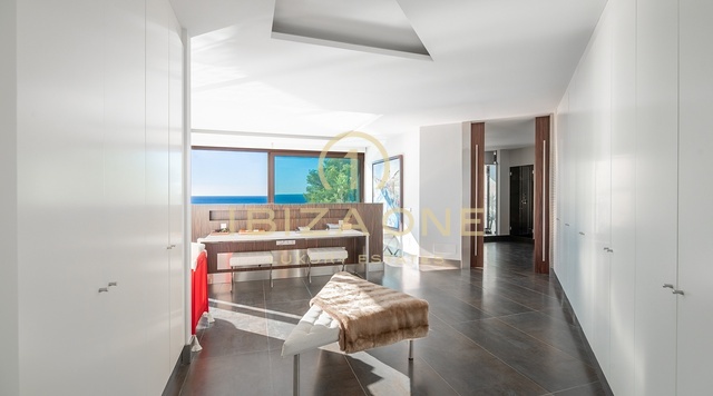 Villa di lusso con vista panoramica sul mare in un'urbanizzazione a pochi passi dal campo da golf in vendita, Ibiza