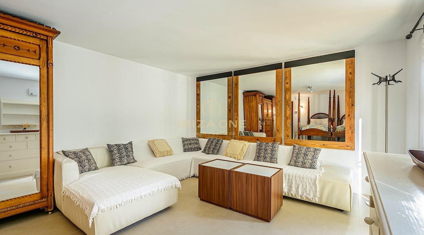 Charmante luxe villa in Santa Eulalia te huur, Ibiza