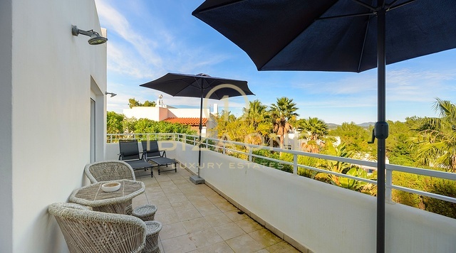 Charmante luxe villa in Santa Eulalia te huur, Ibiza