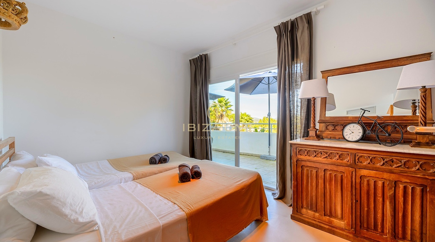 Charmante luxe villa in Santa Eulalia te huur, Ibiza