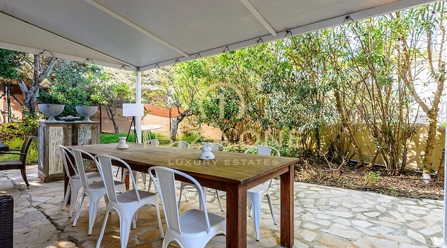 Charmante villa de luxe à louer à Santa Eulalia, Ibiza