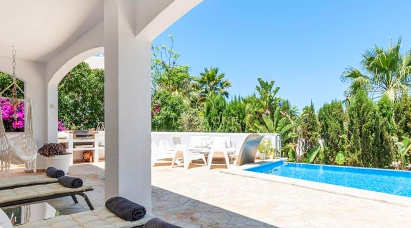 Encantadora villa de lujo en Santa Eulalia en alquiler, Ibiza