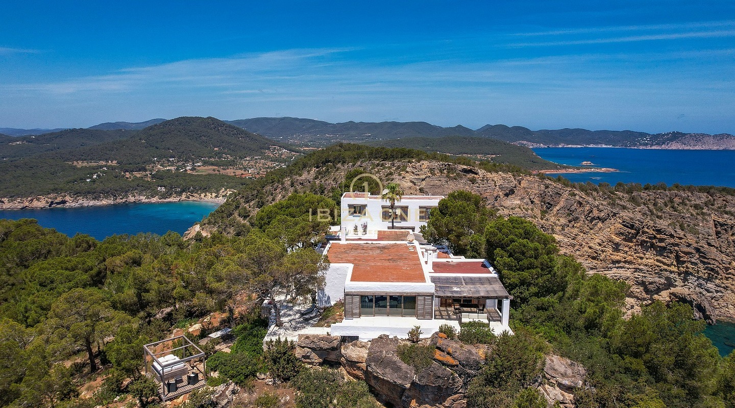 Esclusivo rifugio nella penisola con licenza di affitto turistico: 3 case di lusso con accesso privato al mare in vendita e in affitto, Ibiza