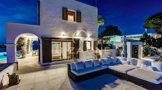 Esclusivo rifugio nella penisola con licenza di affitto turistico: 3 case di lusso con accesso privato al mare in vendita e in affitto, Ibiza