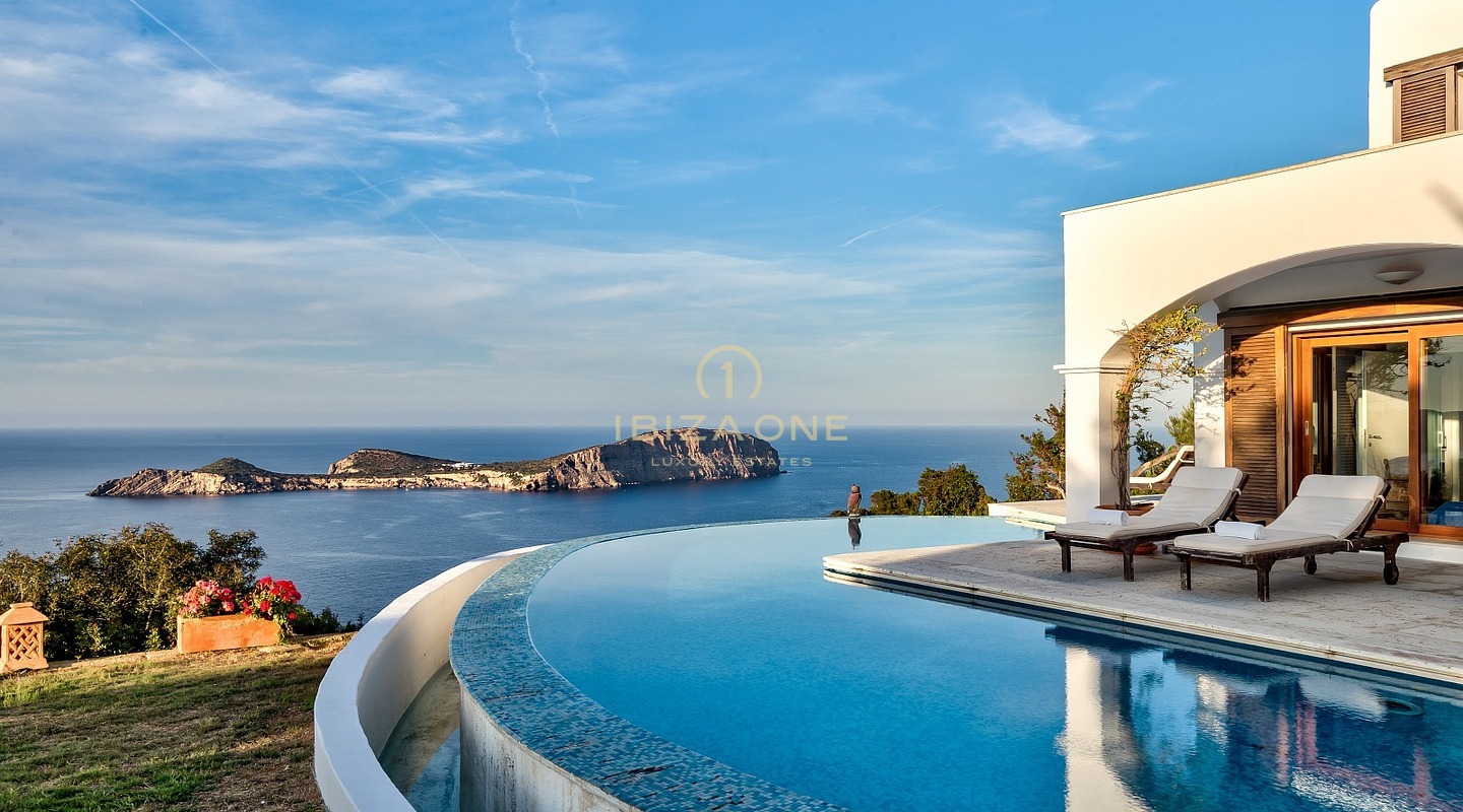 Esclusivo rifugio nella penisola con licenza di affitto turistico: 3 case di lusso con accesso privato al mare in vendita e in affitto, Ibiza