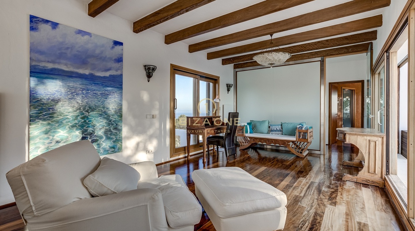 Эксклюзивный курортный комплекс Peninsula Retreat с лицензией на туристическую аренду: 3 роскошных дома с собственным выходом к морю на продажу и в аренду, Ибица
