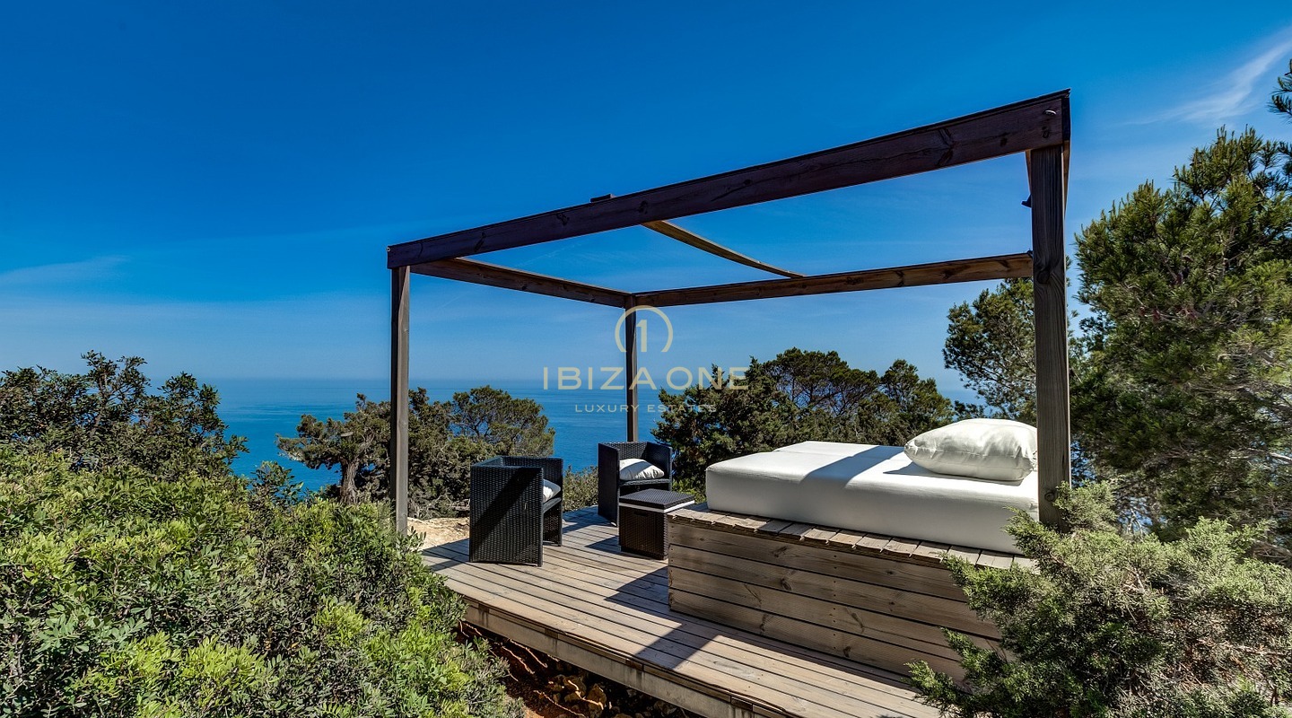 Esclusivo rifugio nella penisola con licenza di affitto turistico: 3 case di lusso con accesso privato al mare in vendita e in affitto, Ibiza