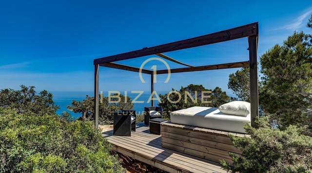 Эксклюзивный курортный комплекс Peninsula Retreat с лицензией на туристическую аренду: 3 роскошных дома с собственным выходом к морю на продажу и в аренду, Ибица