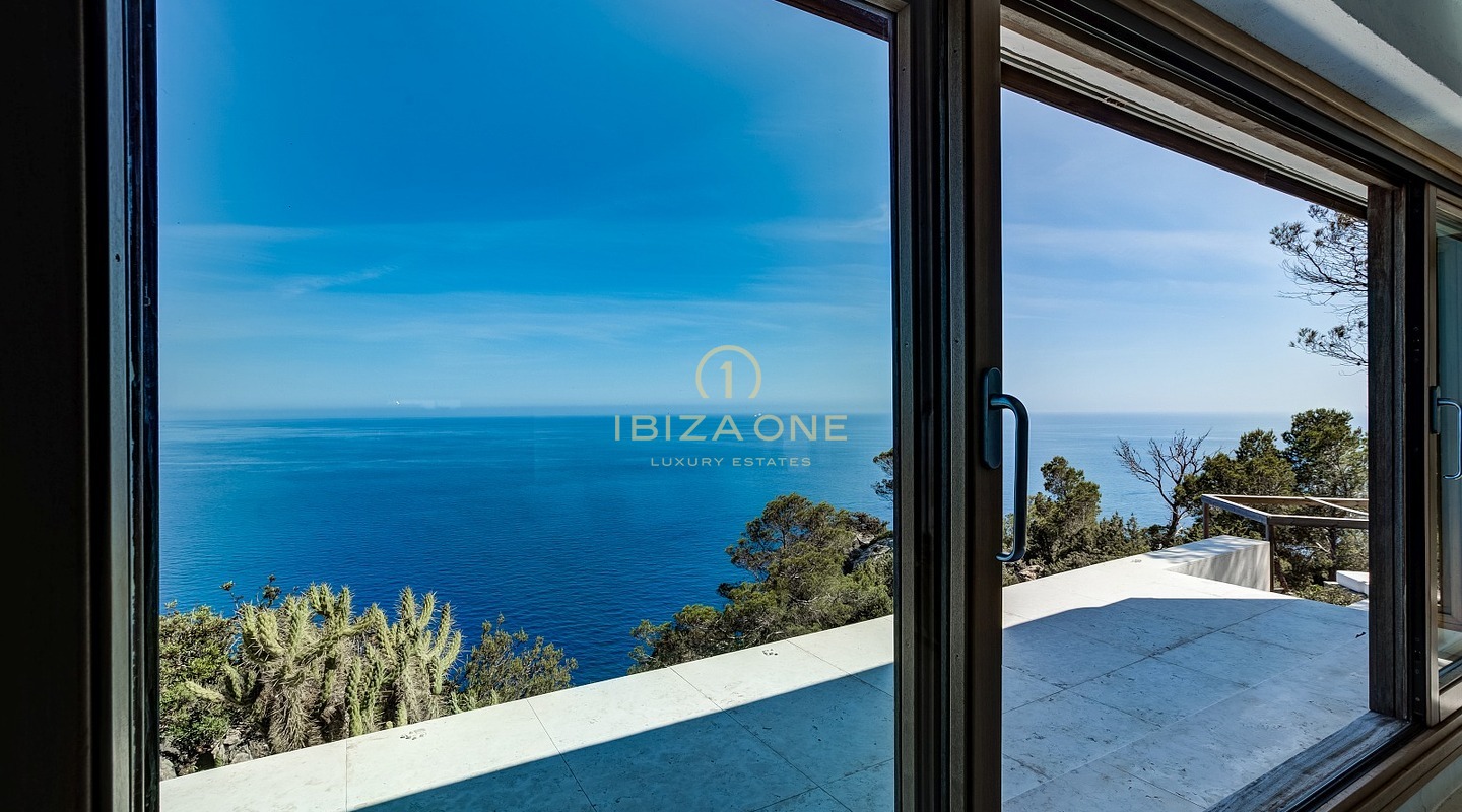 Esclusivo rifugio nella penisola con licenza di affitto turistico: 3 case di lusso con accesso privato al mare in vendita e in affitto, Ibiza