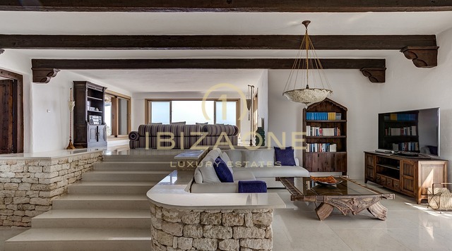 Эксклюзивный курортный комплекс Peninsula Retreat с лицензией на туристическую аренду: 3 роскошных дома с собственным выходом к морю на продажу и в аренду, Ибица