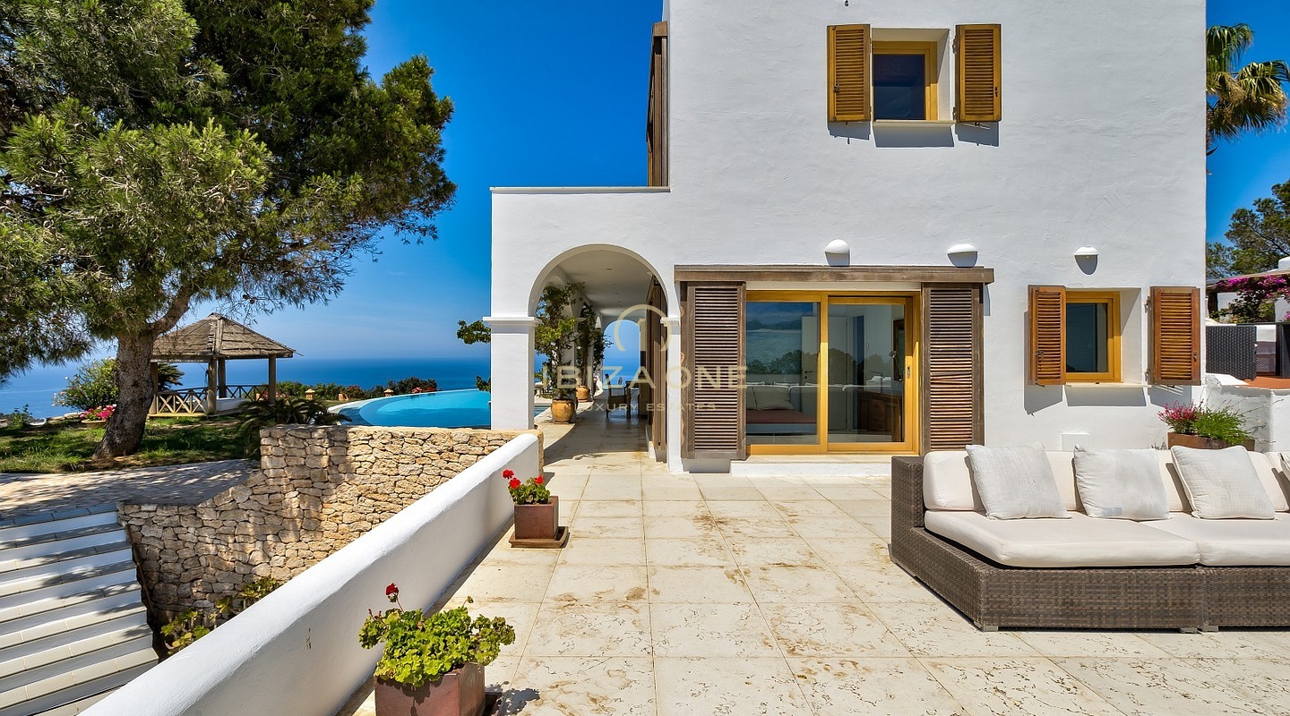 Esclusivo rifugio nella penisola con licenza di affitto turistico: 3 case di lusso con accesso privato al mare in vendita e in affitto, Ibiza