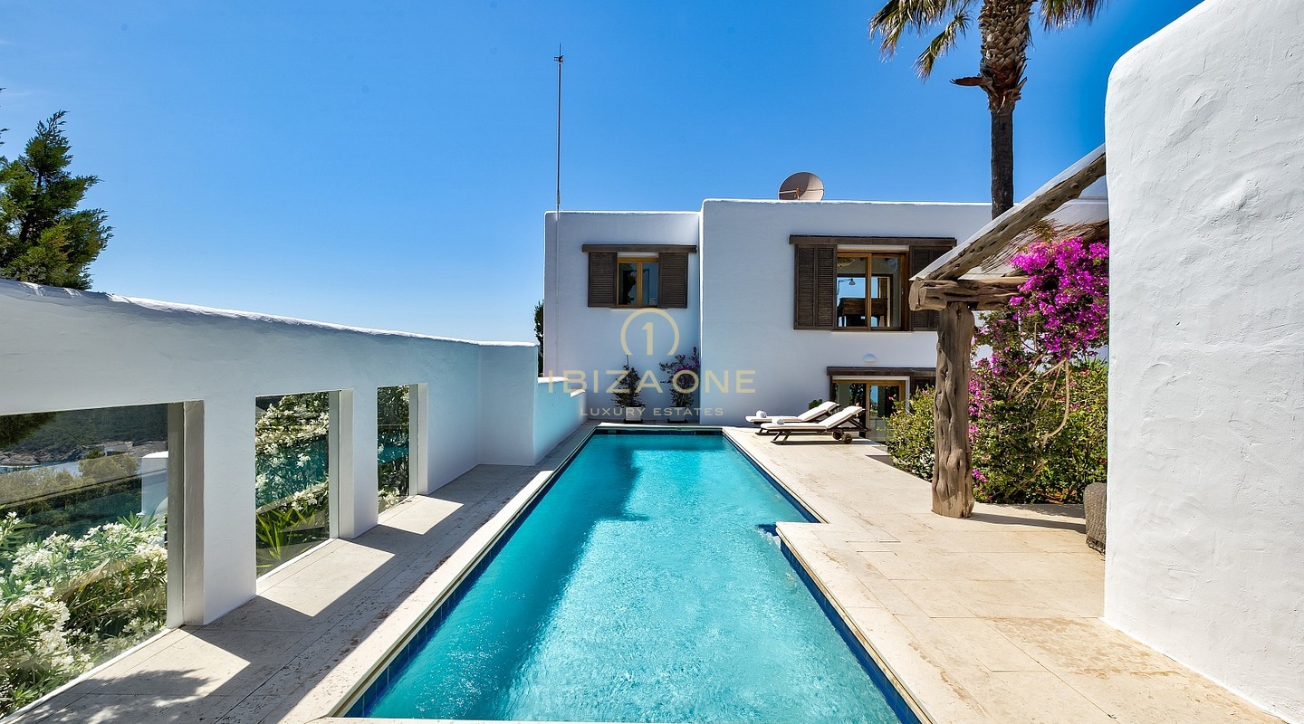 Esclusivo rifugio nella penisola con licenza di affitto turistico: 3 case di lusso con accesso privato al mare in vendita e in affitto, Ibiza