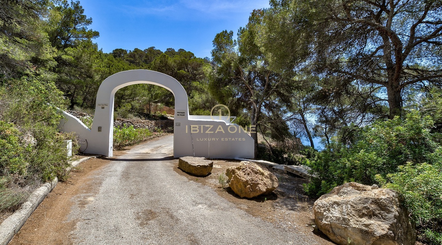 Esclusivo rifugio nella penisola con licenza di affitto turistico: 3 case di lusso con accesso privato al mare in vendita e in affitto, Ibiza