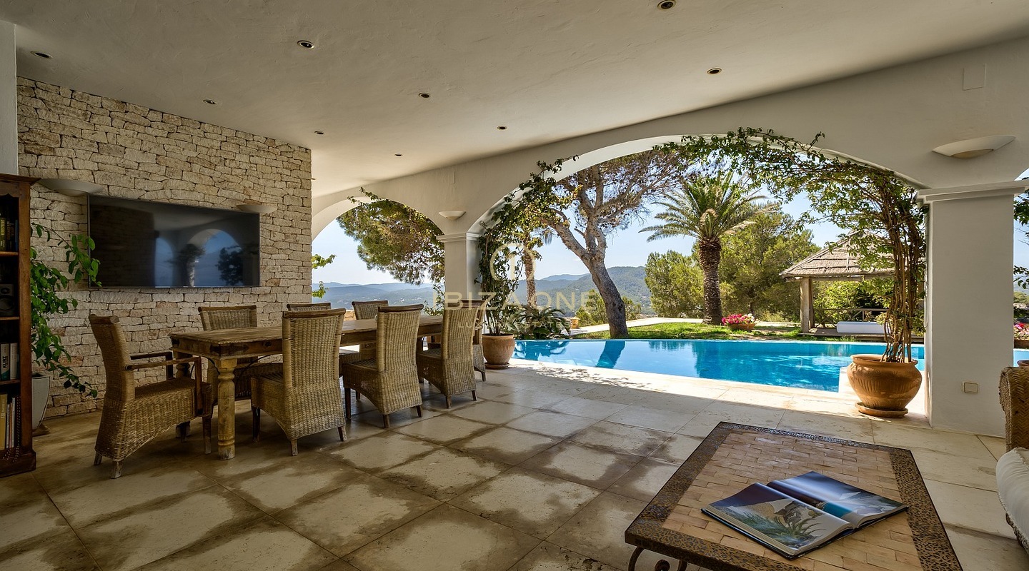 Esclusivo rifugio nella penisola con licenza di affitto turistico: 3 case di lusso con accesso privato al mare in vendita e in affitto, Ibiza