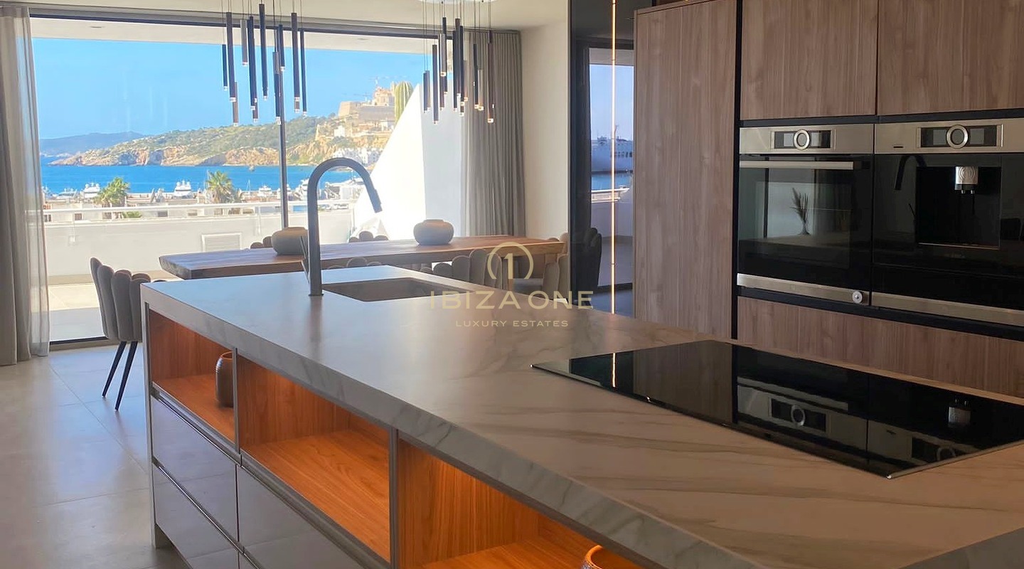 Apartamento moderno y elegante en el Paseo Marítimo con vistas a D'alt Vila